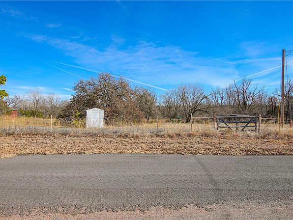 5th image of Rockwell Ave