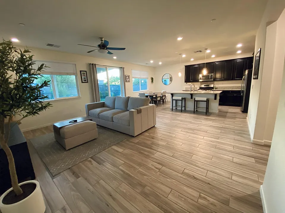 5102 Copper Sunset Way