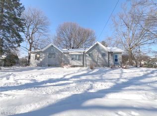 1220 E Archwood Ave, Akron, OH 44306