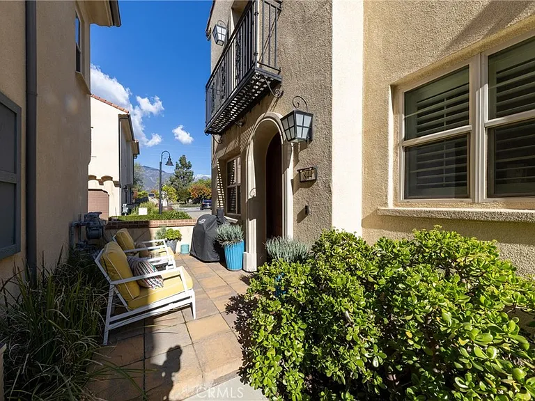 844 Citrus Ct #29 — Photo 4
