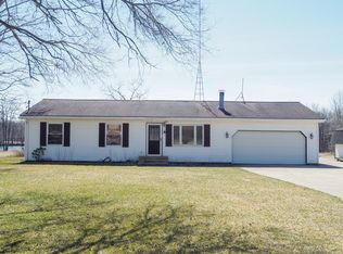 69947 S River Rd, White Pigeon, MI 49099