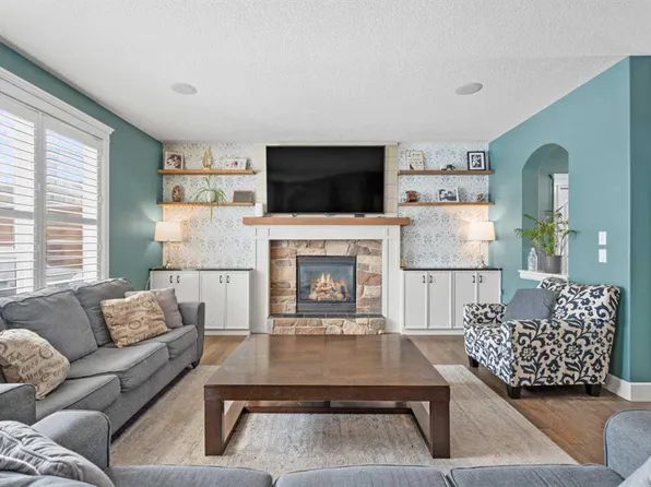 131 E Auburn Sound Vw SE, Calgary, AB T3M 0E1