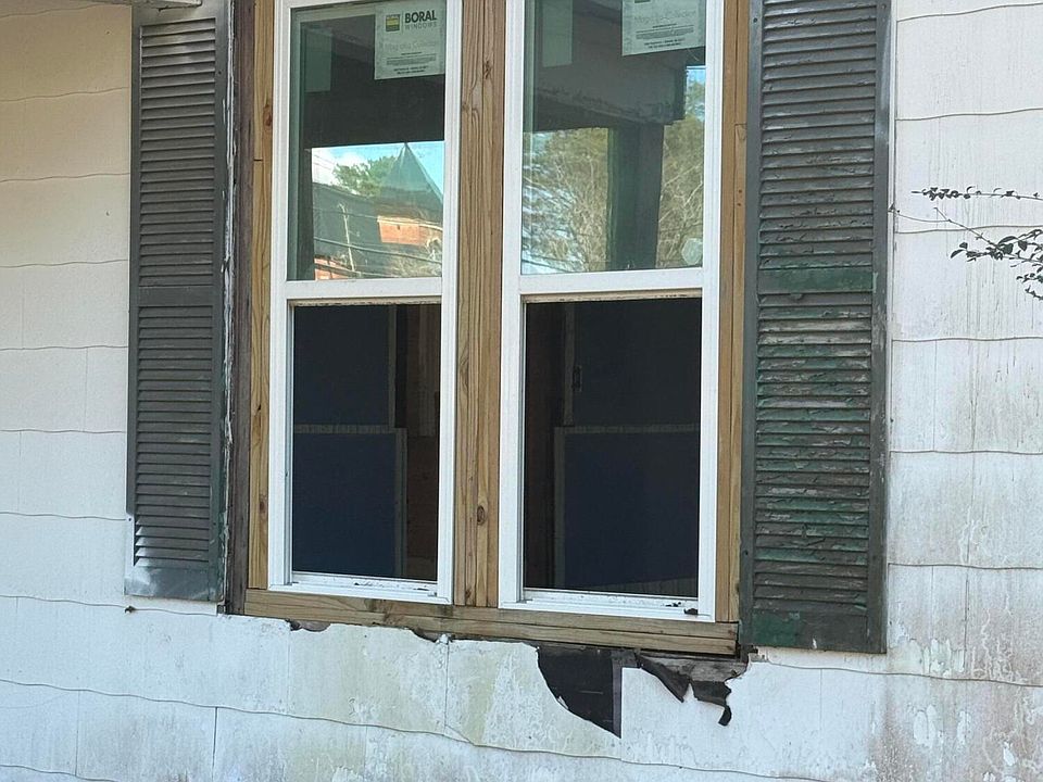 2nd image of 2510 W Roane Ave