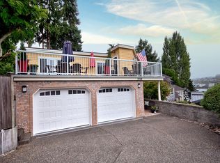 3758 W Commodore Way, Seattle, WA 98199