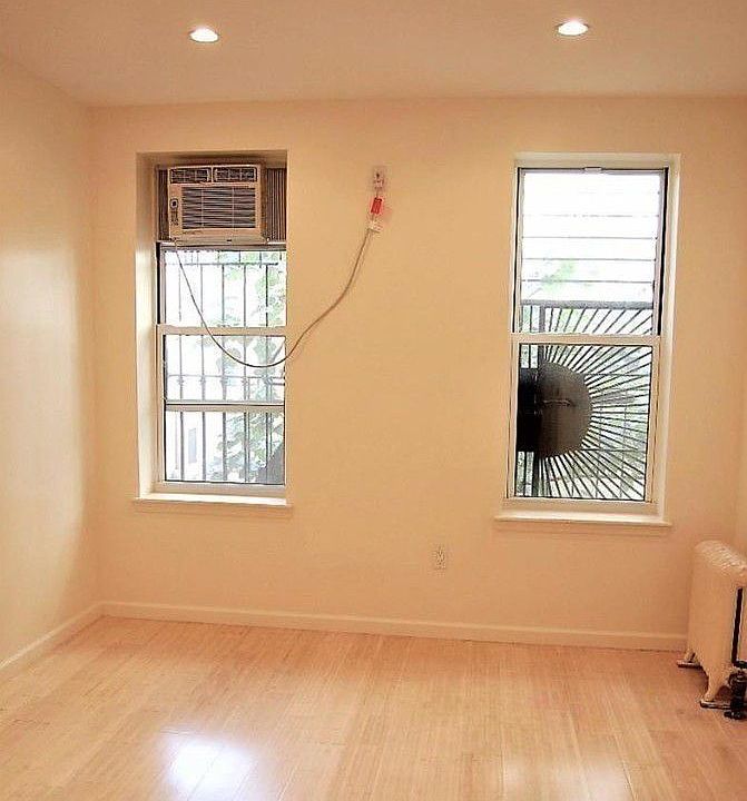 1st image of 247 Wadsworth Ave APT 2A