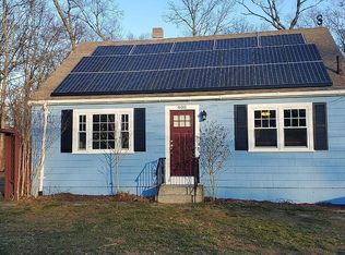 400 Crandall Rd, Tiverton, RI 02878