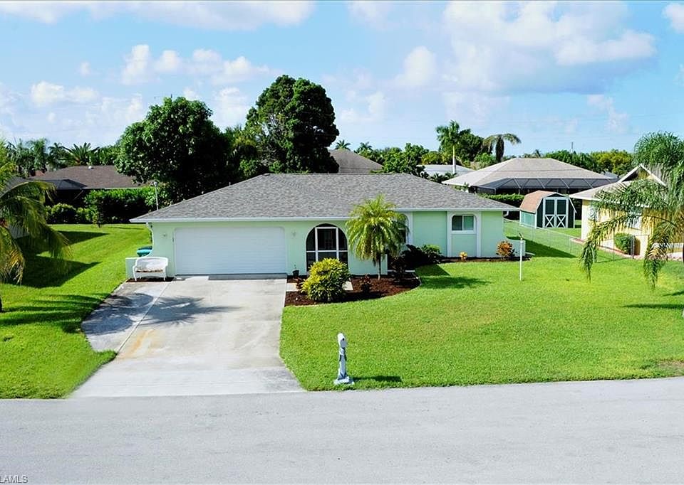 1st image of 418 SW 43rd Ln