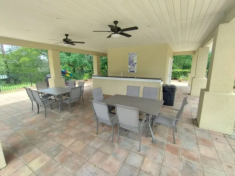 3 bed, 2.0 bath, 1656 sqft, $1,600 — Photo 2