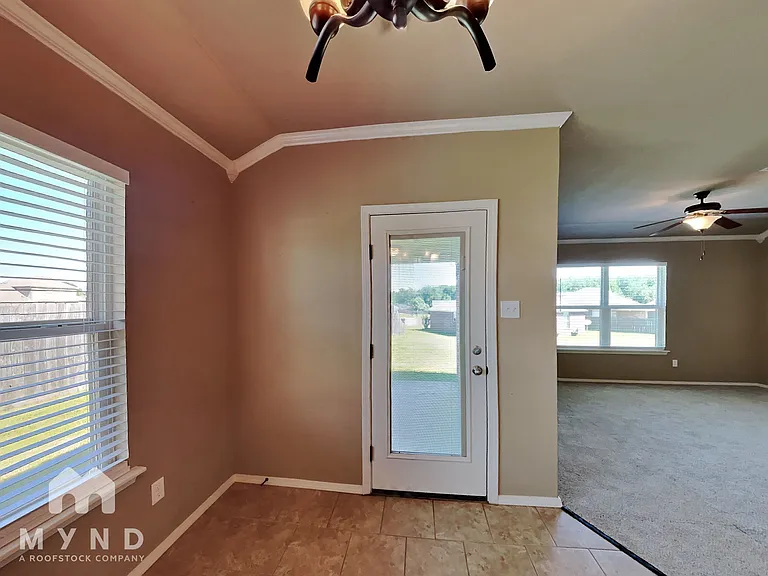 154 Harvick Cir — Photo 5