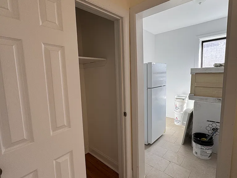 3154 Grand Concourse #5 — Photo 1