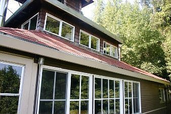 Main :: 160 Summit Drive