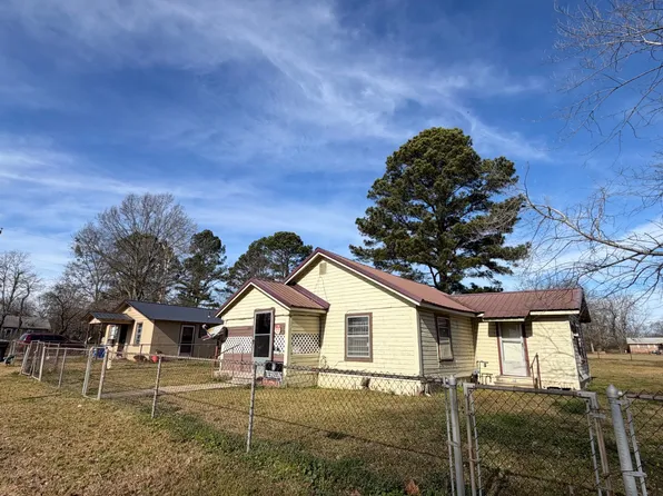 1209 SW Quincy St, Idabel, OK 74745