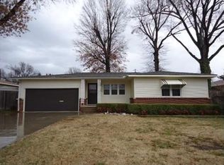 1505 N Woodland Rd, Ponca City, OK 74604