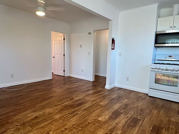 3rd image of 4172 S Hobart Blvd