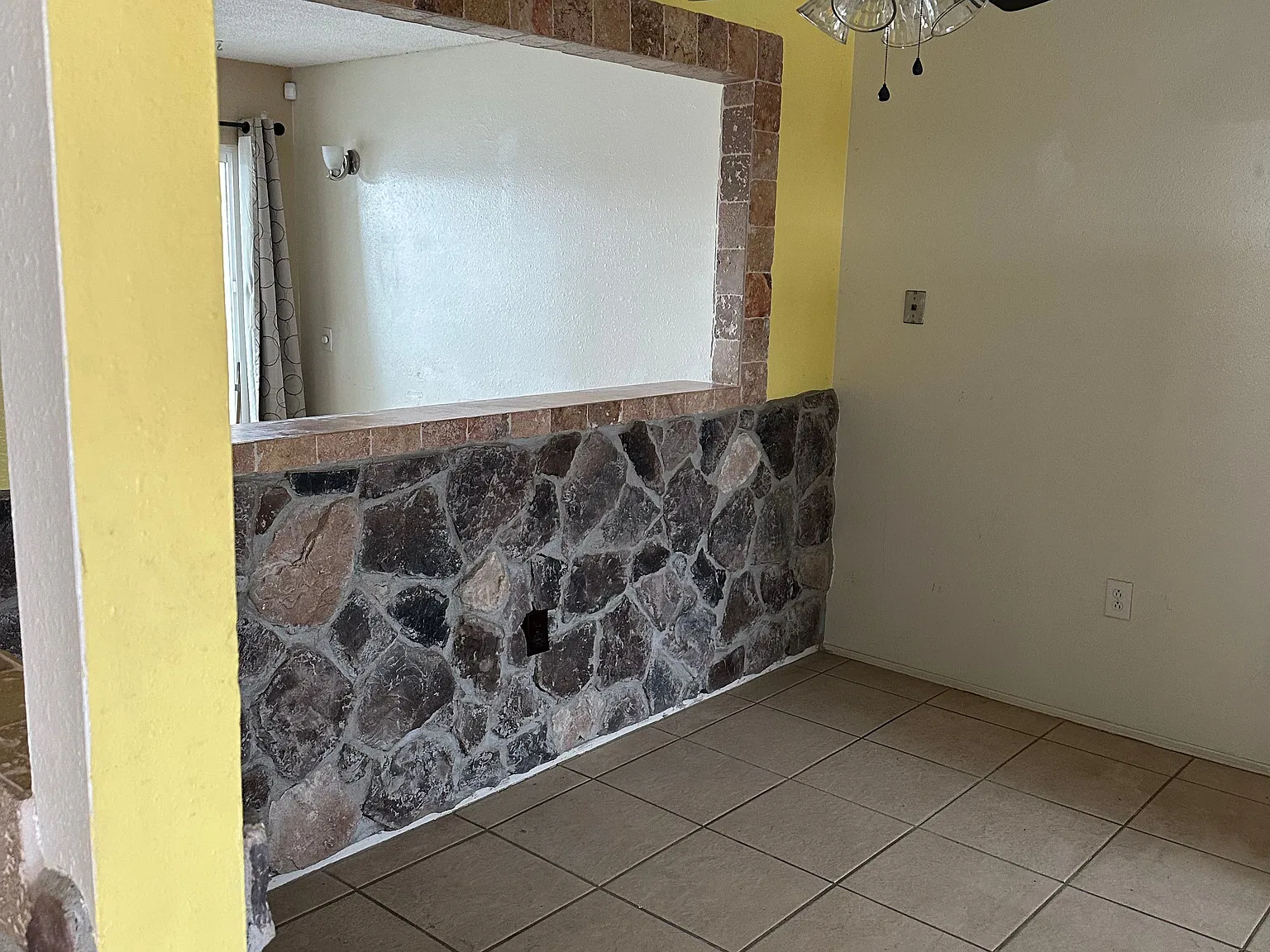 2-Bedroom 1 Bath NorthEast Heights — Photo 3