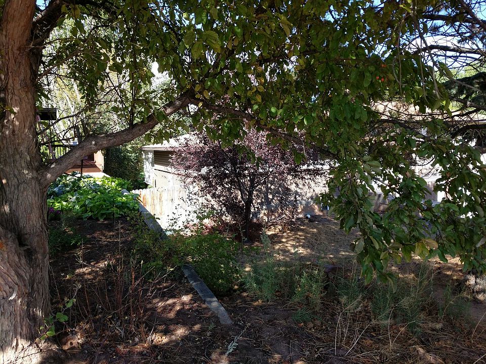 2nd image of 1036 W Gates Dr