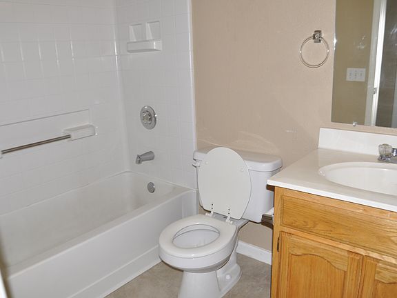 3rd image of 7860 Kelvedon Way