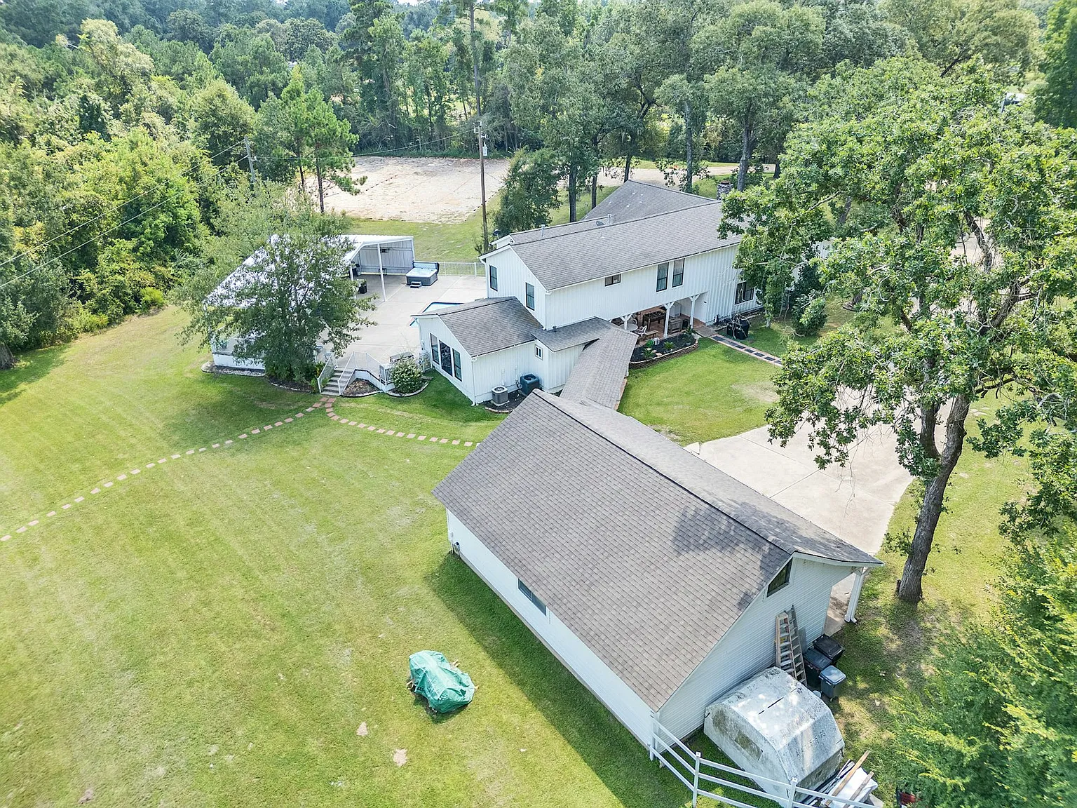 8402 Matthews Ln, Unit 1 — Photo 3