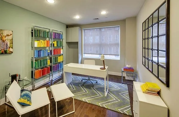 Rented by MNS | media 10