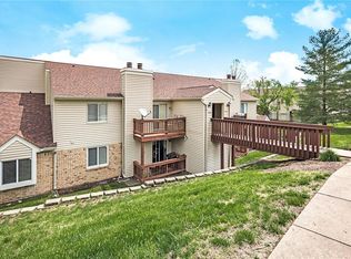 17089 Sandalwood Creek Dr APT A, Glencoe, MO