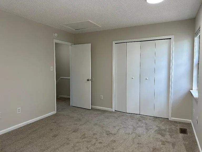 4711 Whitetail Ct — Photo 12