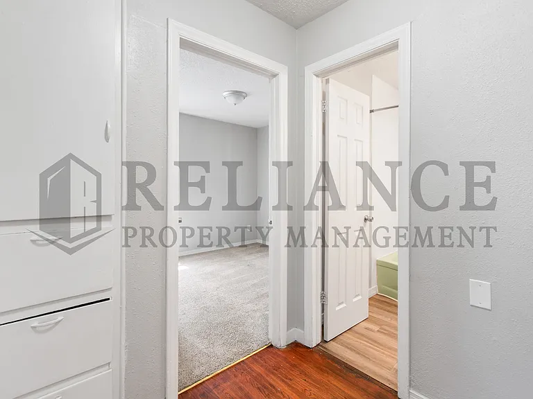 2219 N Prince St — Photo 16