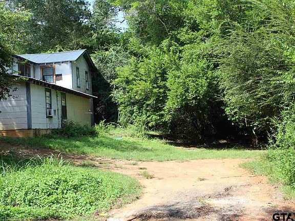 4th image of 124 S Lone Oak St