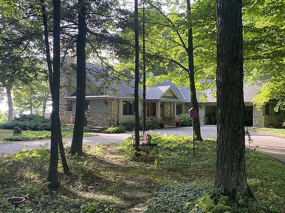 3rd image of 11665 Beach Rd