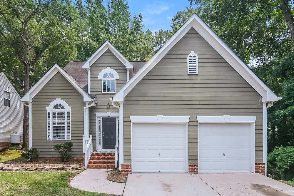 3 bed, 2.5 bath, 1988 sqft, $2,940 — Photo 1