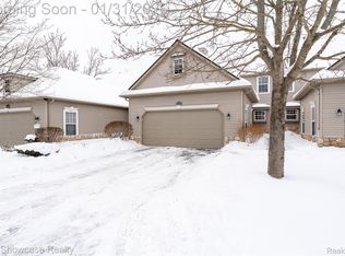 4509 Alexander Pines Dr, Clarkston, MI 48346