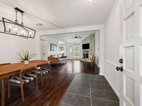 9707 Lawngate Dr, Houston, TX 77080