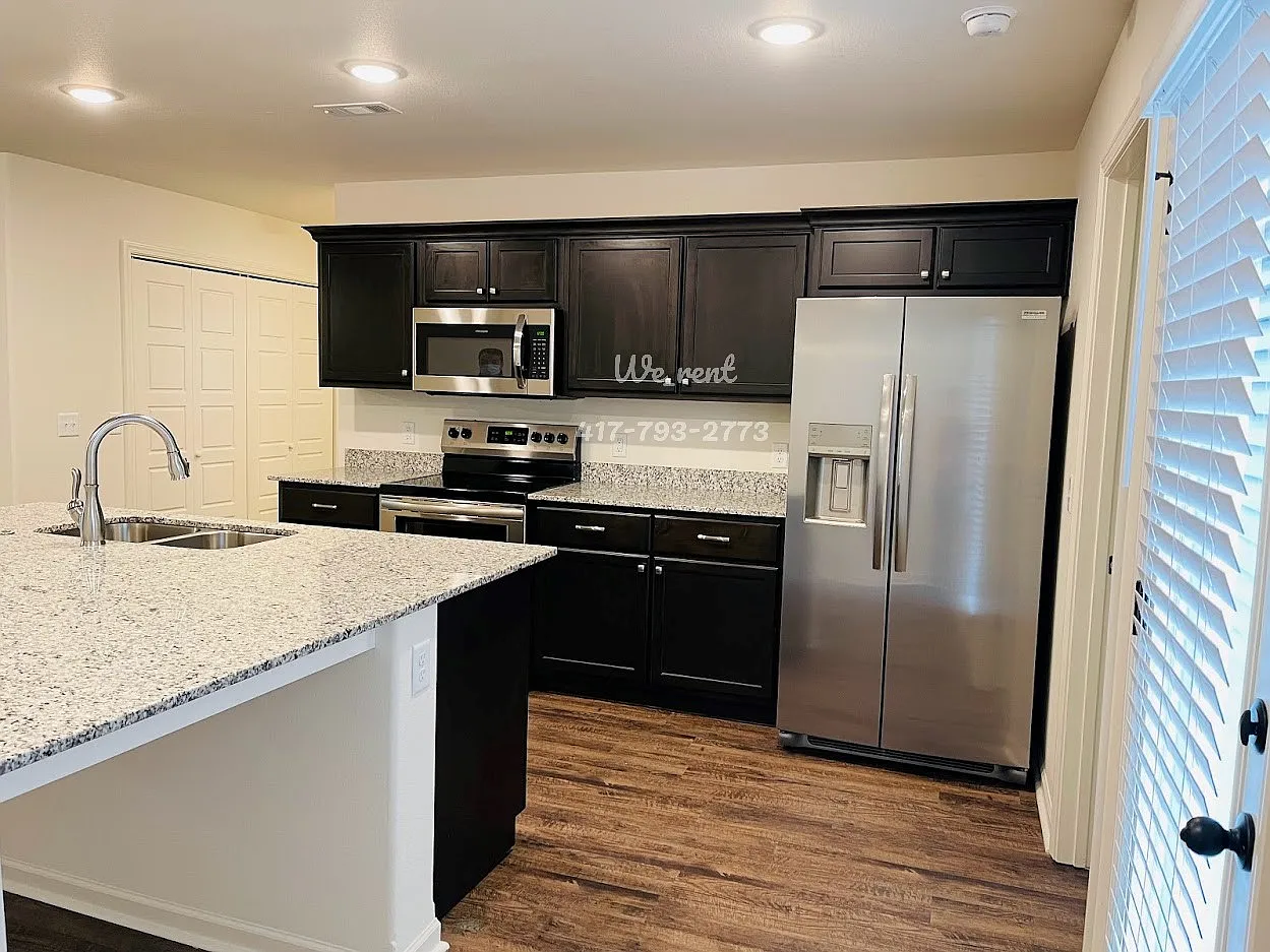 3 bed, 1200 sqft, $1,475 — Photo 3