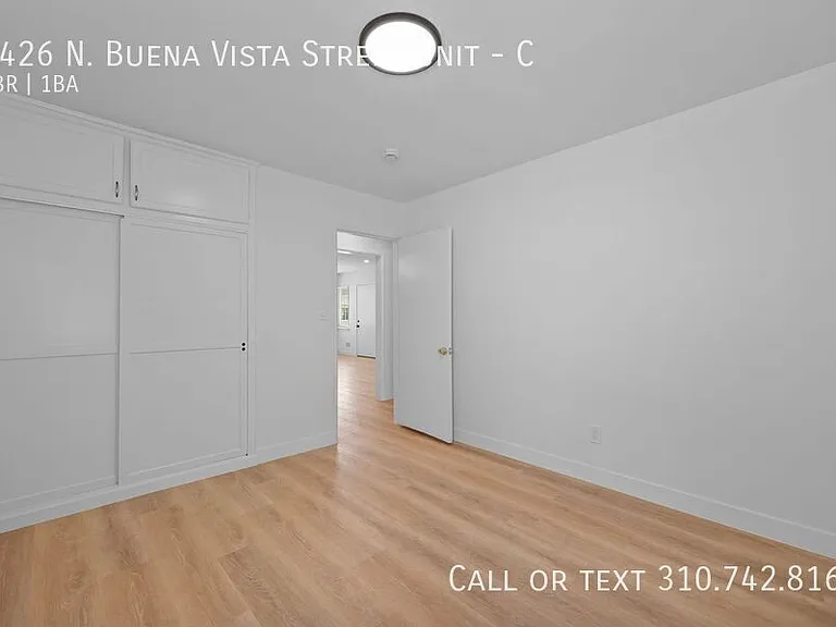 2426 N Buena Vista St #C — Photo 8