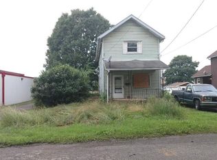 722 Neal St, New Castle, PA 16101