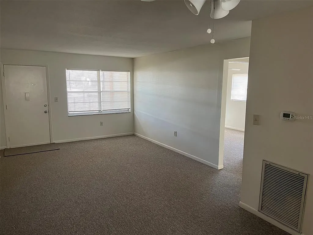 2 bed, 1.0 bath, 700 sqft, $1,700 — Photo 3
