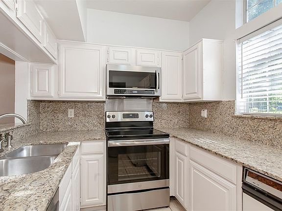 3rd image of 6303 Prospect Ave #104