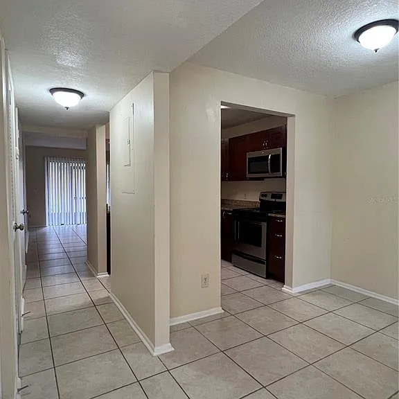 1428 Highland Ridge Cir — Photo 3