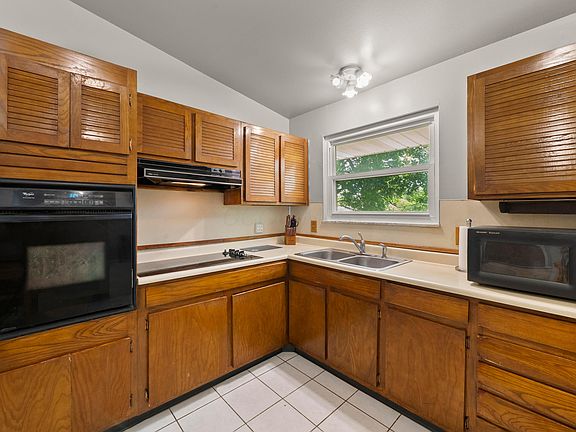 3rd image of 1461 Norma Rd