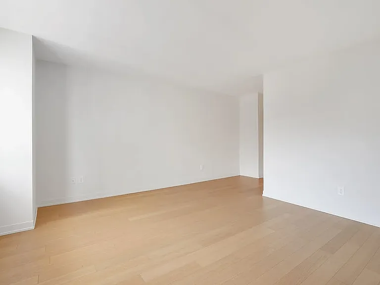 Columbus Pl #N12C — Photo 6