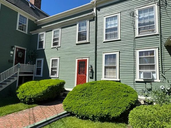 20 Darling St, Marblehead, MA 01945