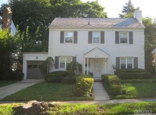 82-15 190th St, Jamaica, NY 11423