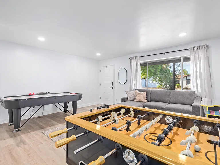 1845 E Julie Dr — Photo 13