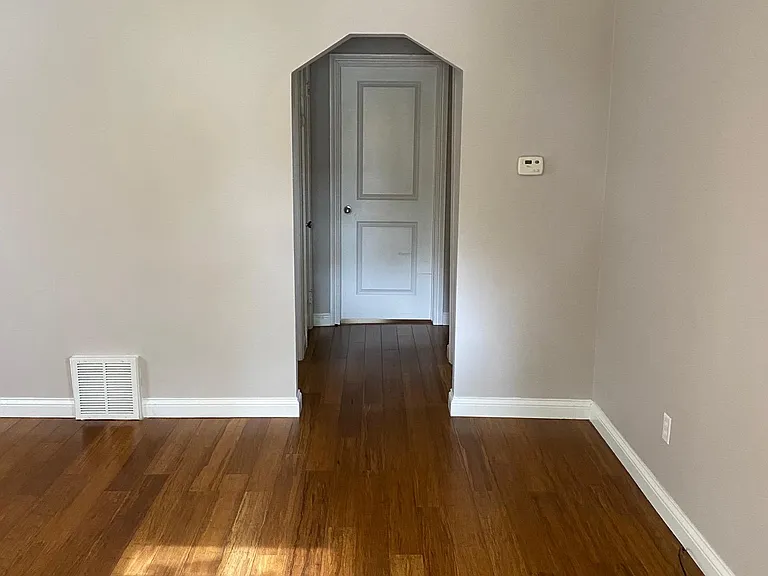 2427 Cambridge Rd — Photo 7