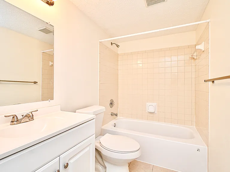 3021 Stratford Ct #1 — Photo 33