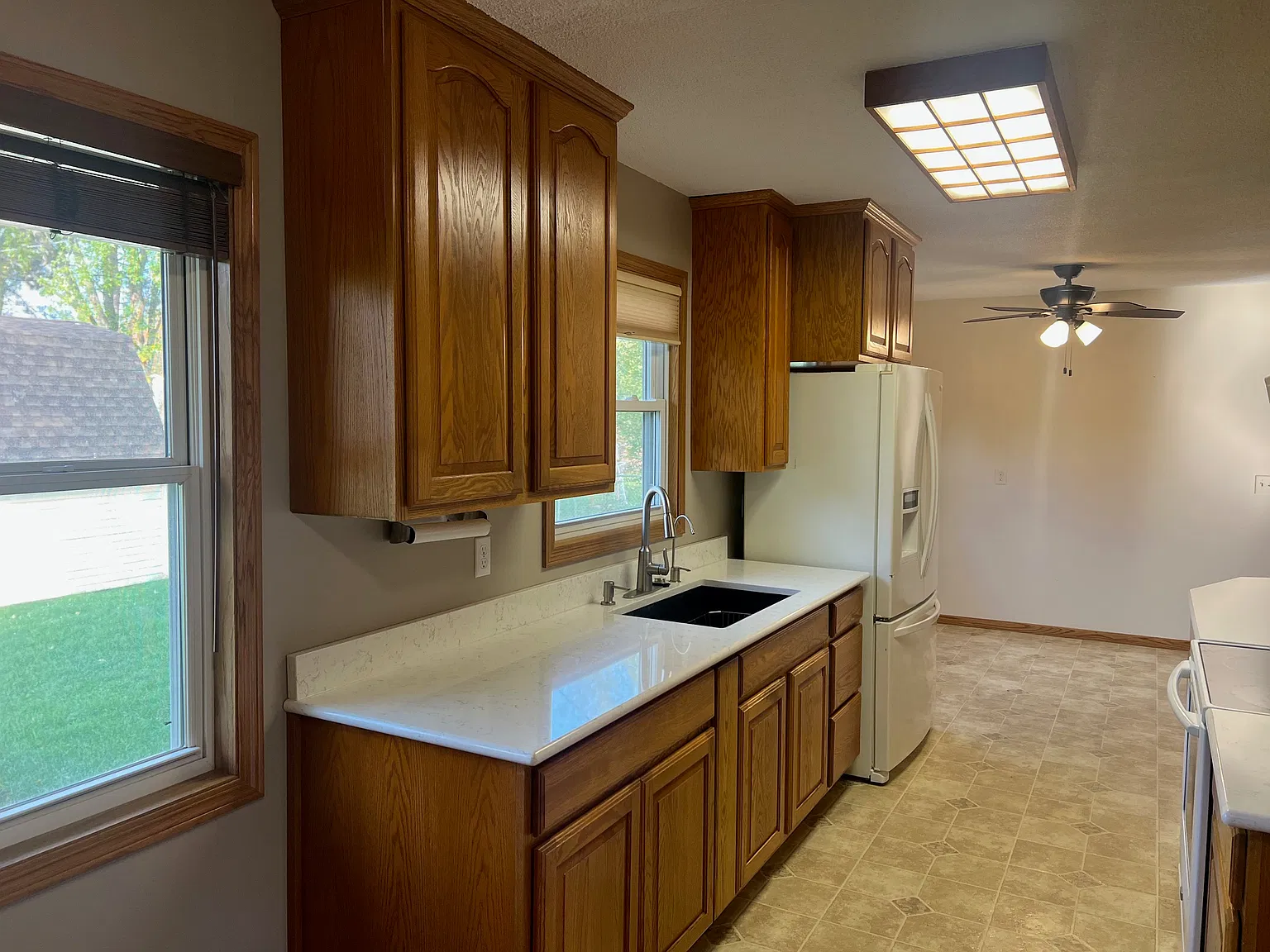3 bed, 1600 sqft, $2,295 — Photo 4