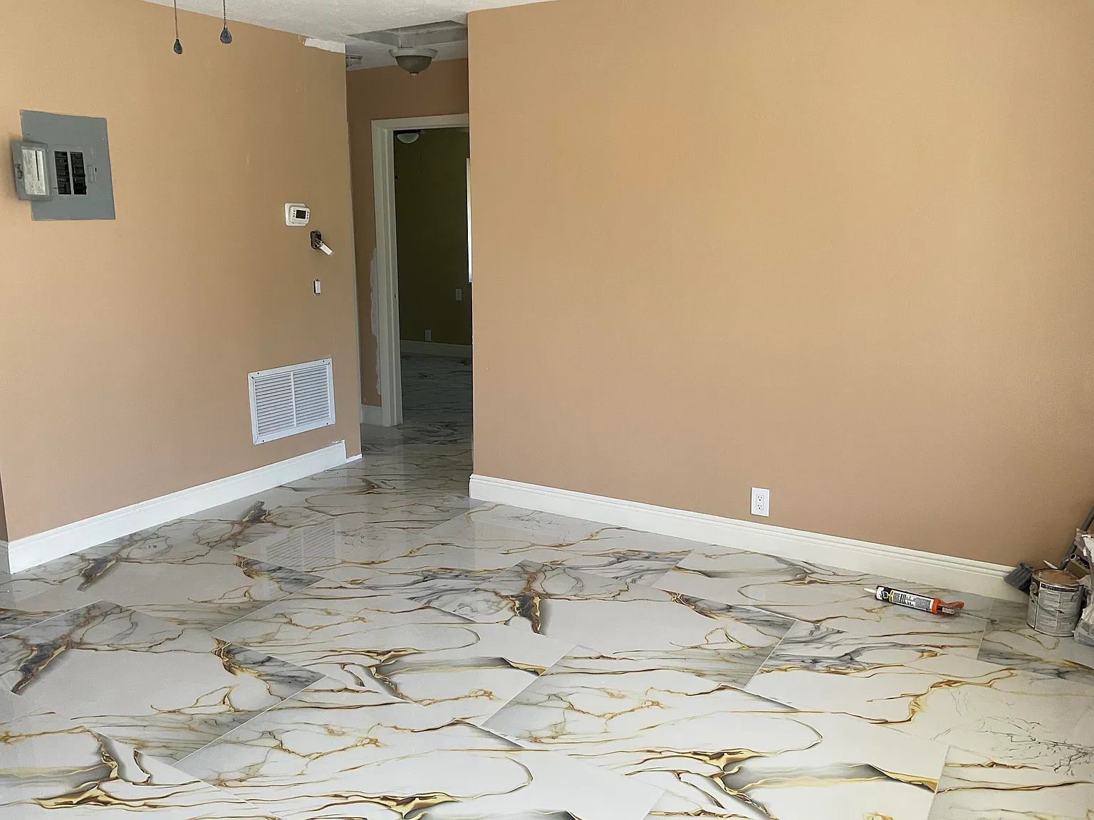 2 bed, 1.0 bath, 754 sqft, $2,400 — Photo 3
