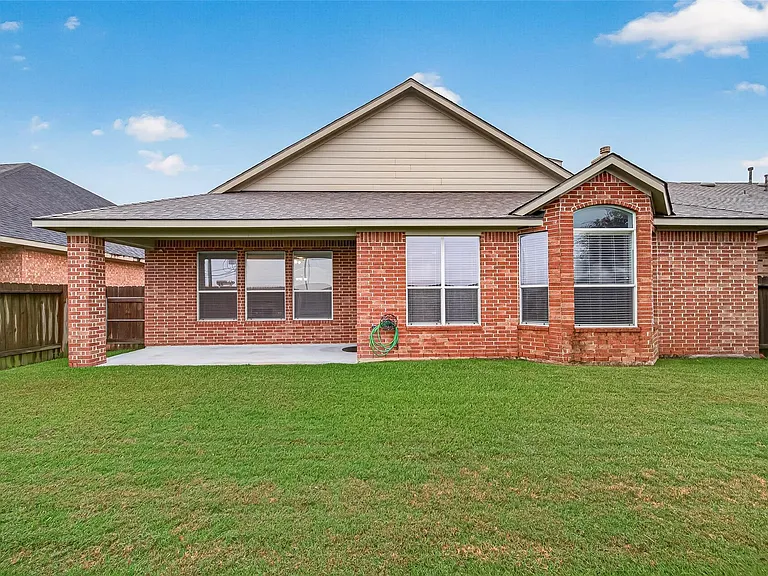 21610 Avalon Queen Dr — Photo 32