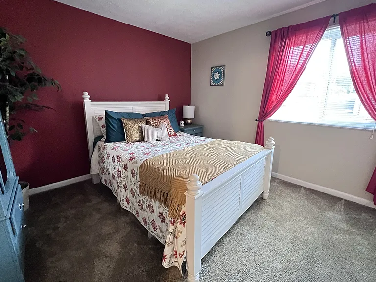 East Pointe Apartments — Photo 36