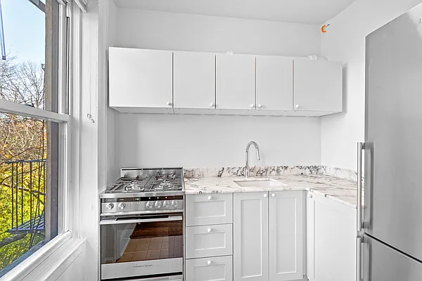 Rented by Level Group | media 2