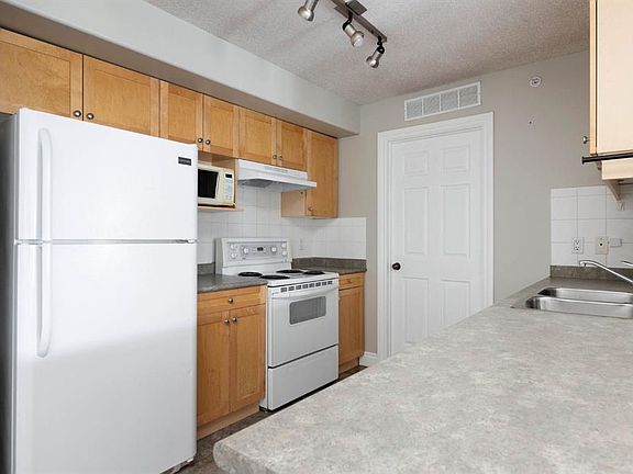 3rd image of 38 N Riedel St #2402